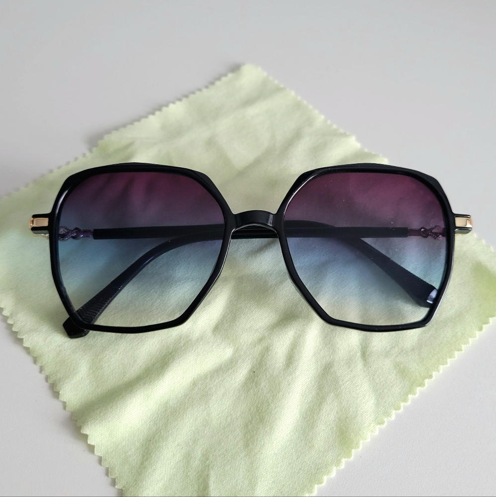 Black Frame Sunglasses with Purple / Blue Sunwear Lenses